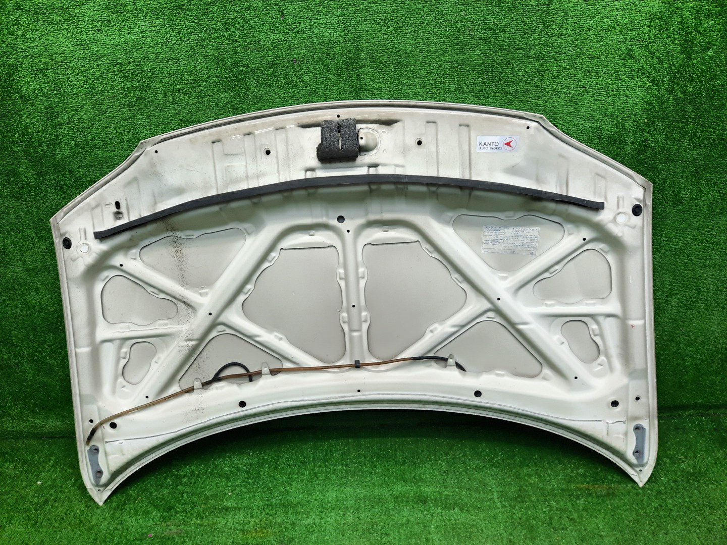 Капот TOYOTA SPRINTER AE111, AE114, AE110, EE111, CE110, CE114 4600 3 ракурс