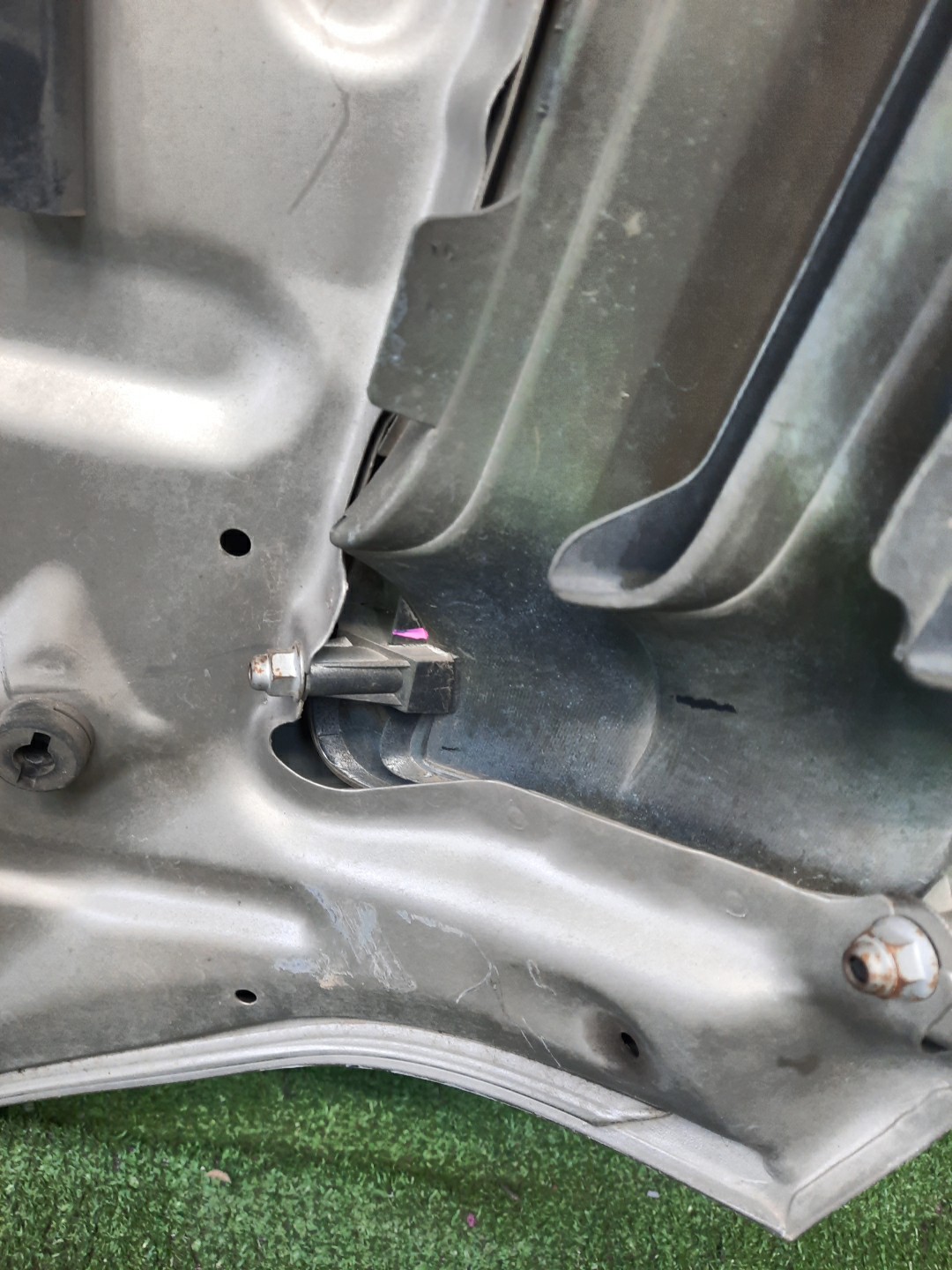 Капот TOYOTA IPSUM ACM21W, ACM26W 1MOD 4 ракурс
