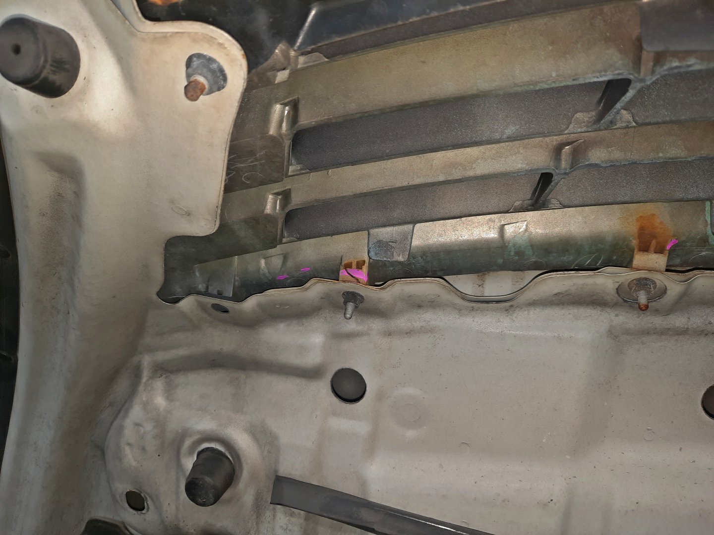 Капот NISSAN TEANA TNJ32, PJ32, J32 5640 5 ракурс Капот NISSAN TEANA TNJ32, PJ32, J32 5640 5 ракурс