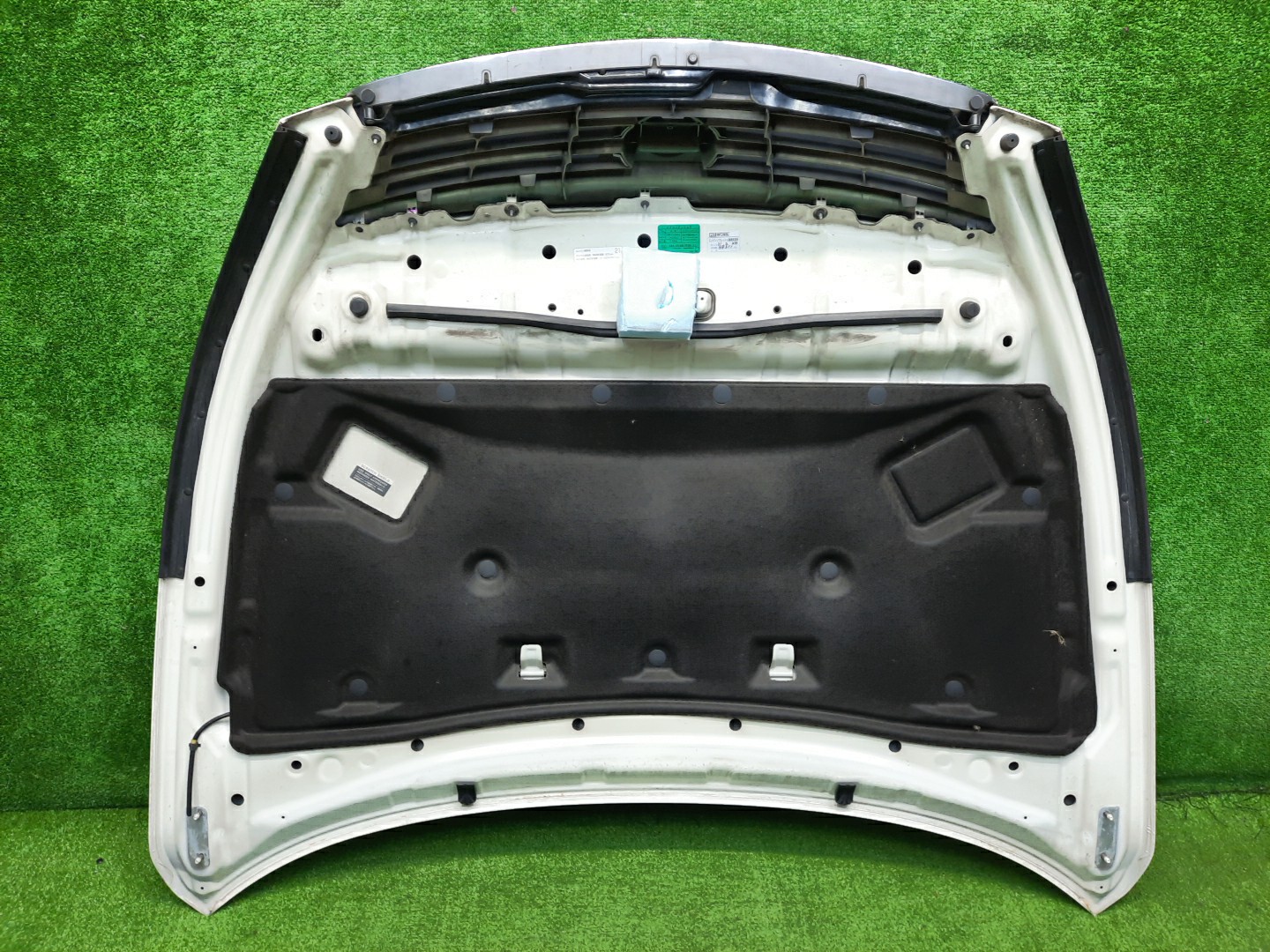 Капот NISSAN TEANA TNJ32, PJ32, J32 5724 4 ракурс Капот NISSAN TEANA TNJ32, PJ32, J32 5724 4 ракурс