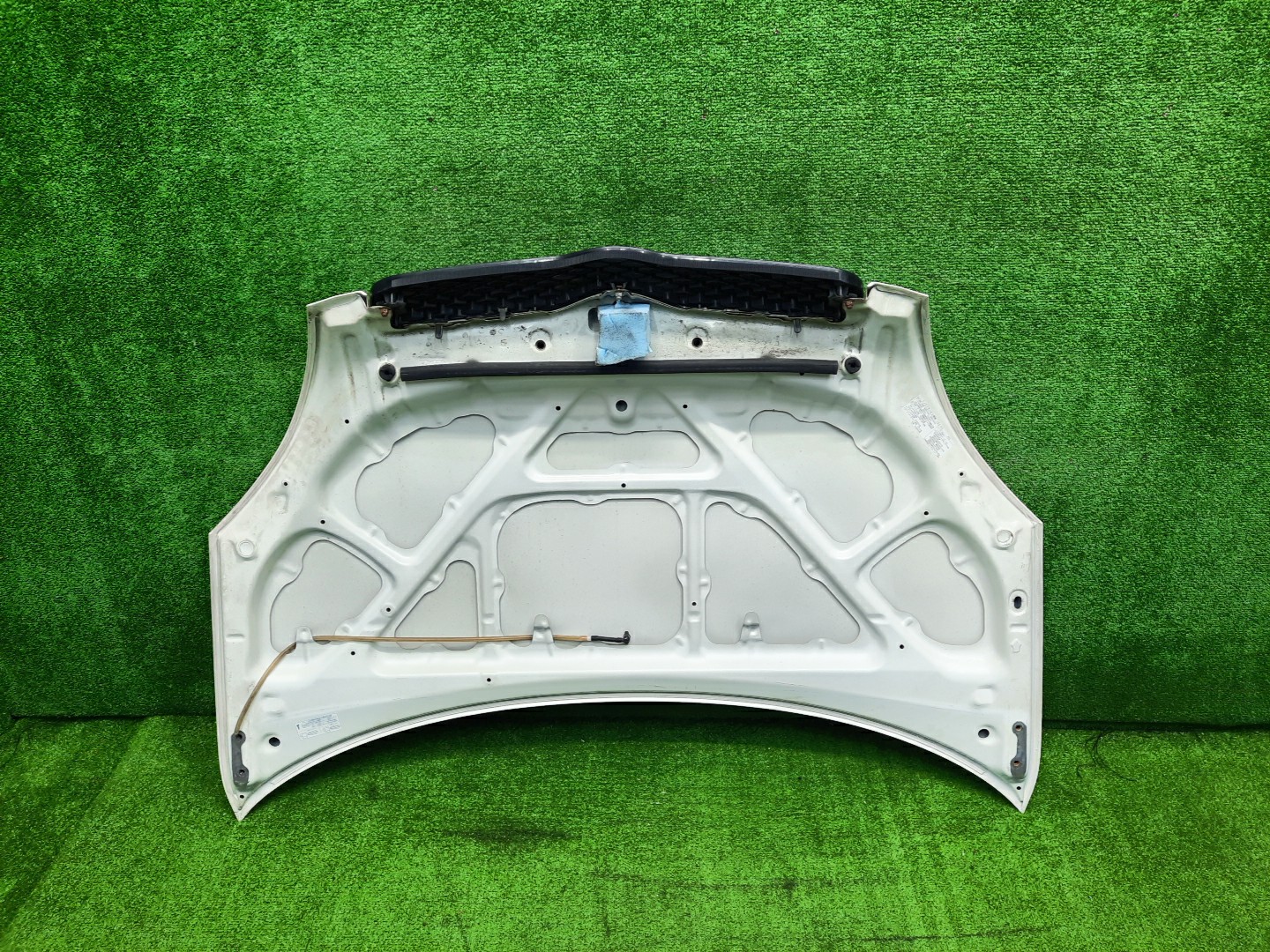 Капот TOYOTA VITZ, YARIS SCP10, NCP10, SCP13, NCP15, NCP11, NCP13 6448 3 ракурс