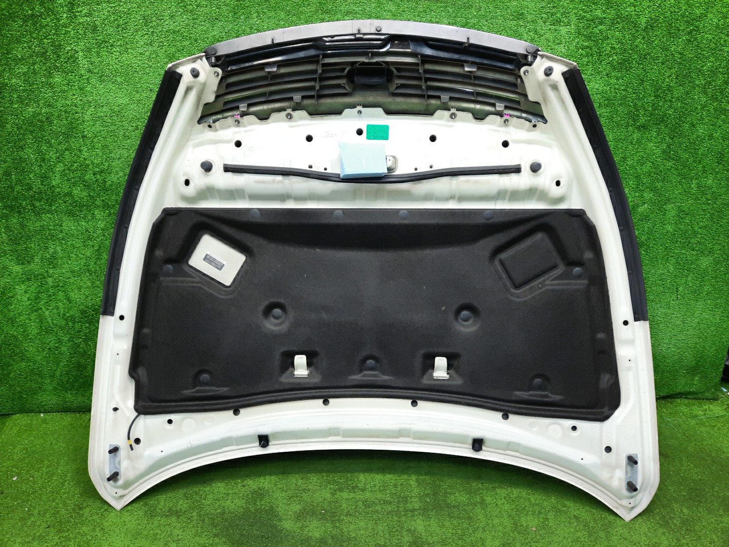 Капот NISSAN TEANA TNJ32, PJ32, J32 6620 4 ракурс Капот NISSAN TEANA TNJ32, PJ32, J32 6620 4 ракурс