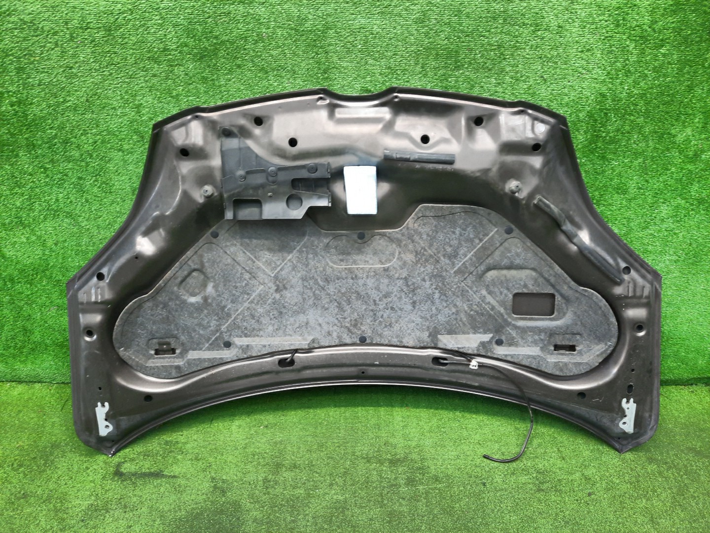 Капот MAZDA DEMIO DY3W, DY5W, DY3R 6886 3 ракурс