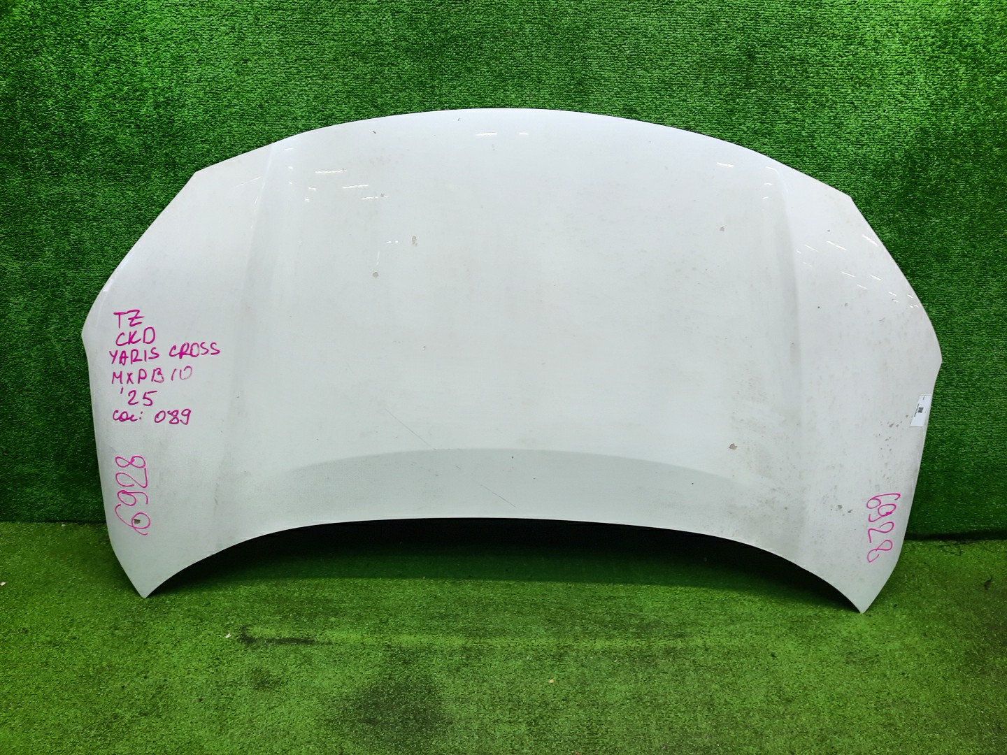 Капот TOYOTA YARIS CROSS MXPJ10, MXPJ15, MXPB10, MXPB15 6928 1 ракурс