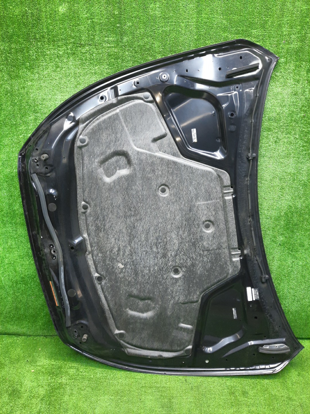Капот NISSAN SKYLINE HV37 7021 3 ракурс