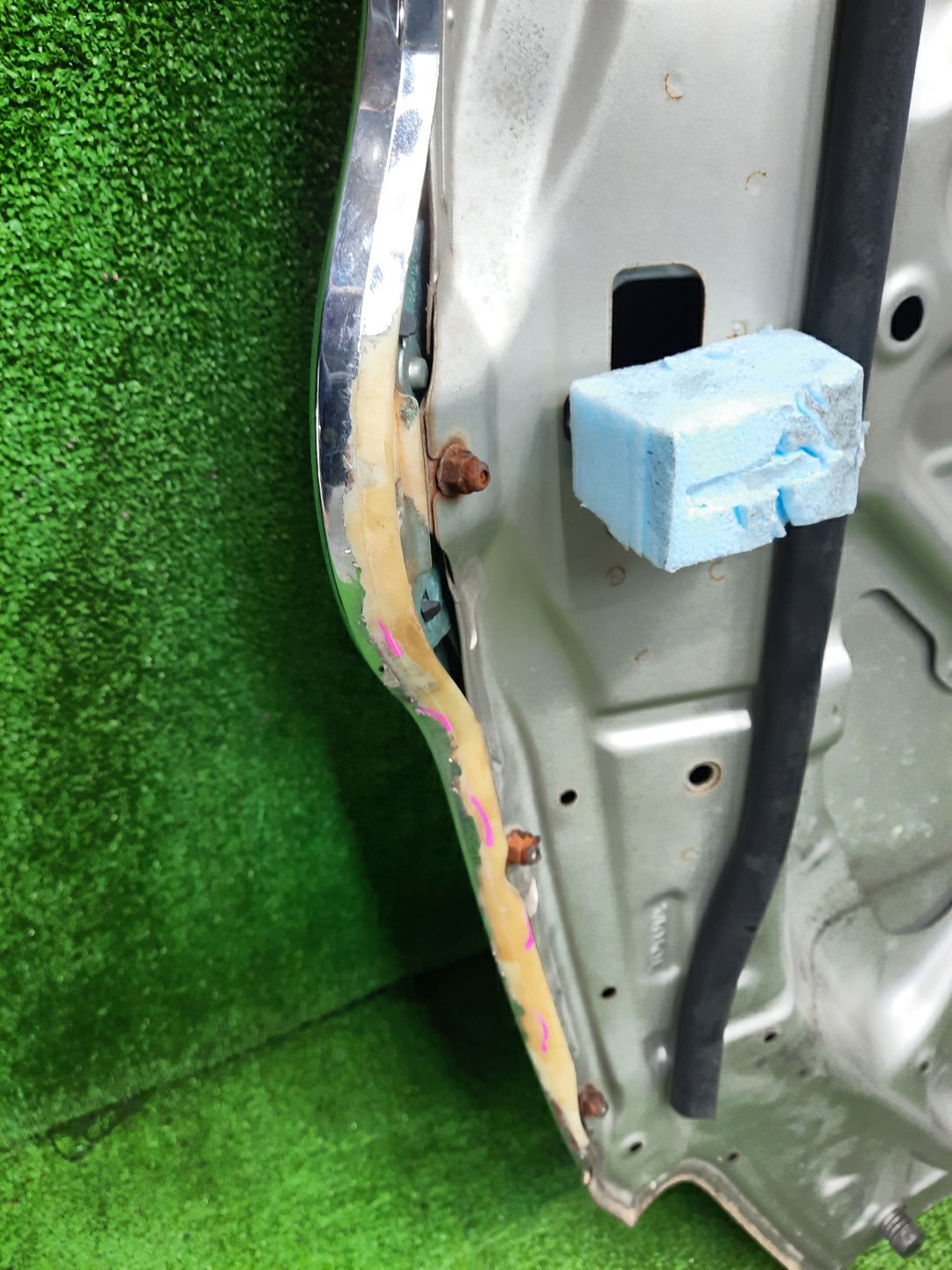 Капот TOYOTA COROLLA, COROLLA FIELDER ZZE124, NZE121, NZE120, ZZE122, NZE124, CE121, NZE121G, ZZE123G, ZZE124G, ZZE122G, NZE124G 7080 3 ракурс