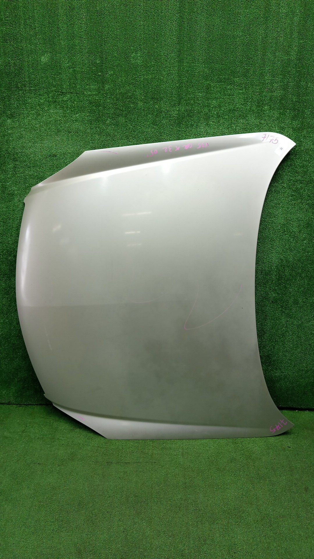 Капот NISSAN SKYLINE V35 7175 1 ракурс Капот NISSAN SKYLINE V35 7175 1 ракурс