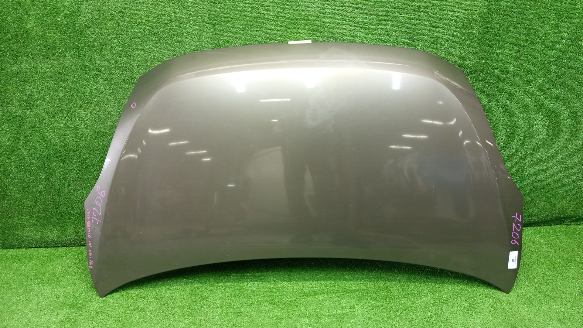 Капот TOYOTA ISIS ZNM10, ZNM10W, ANM10, ANM10W, ANM15, ANM15W, ZGM10, ZGM10W, ZGM11, ZGM11W, ZGM15, ZGM15W, ANM10G, ZGM10G, ANM15G, ZNM10G, ZGM11G, ZGM15G 7206 1 ракурс