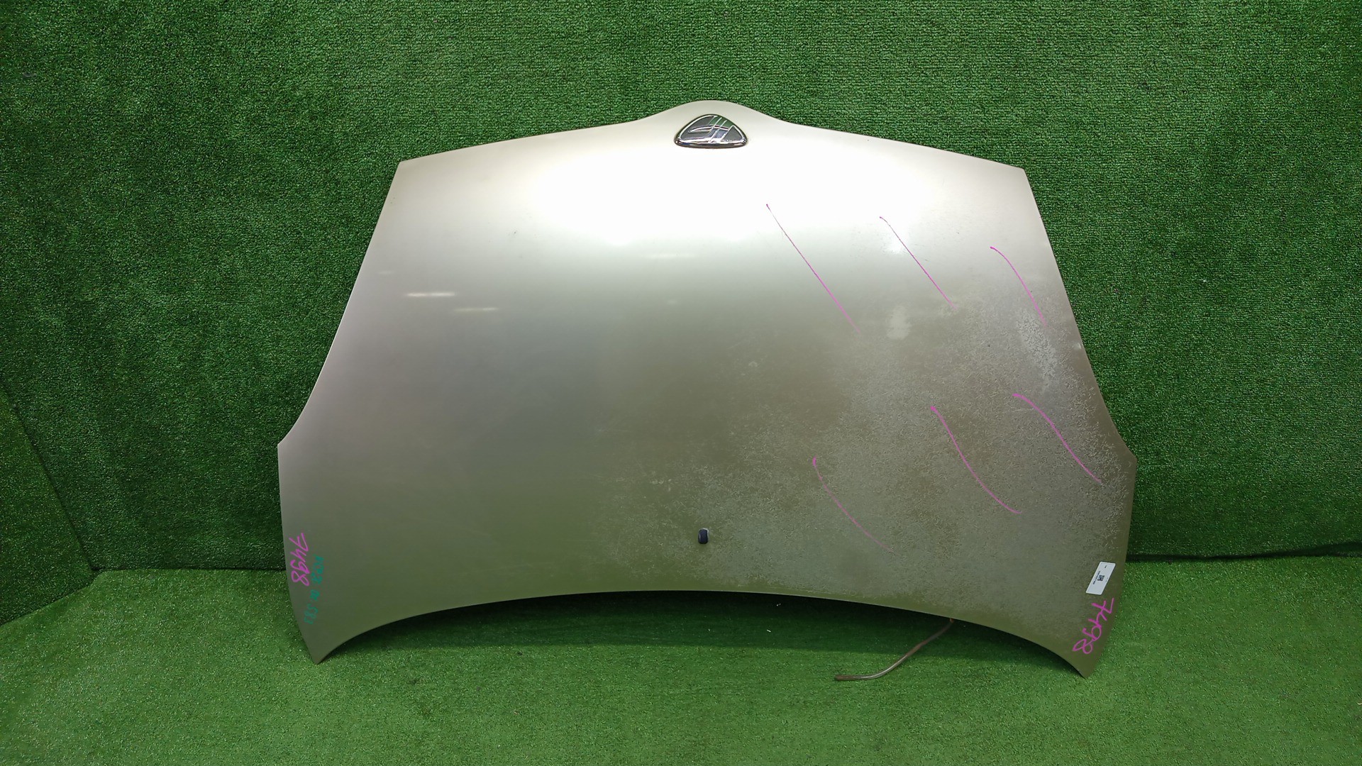 Капот TOYOTA FUNCARGO NCP20, NCP21, NCP25 7498 1 ракурс