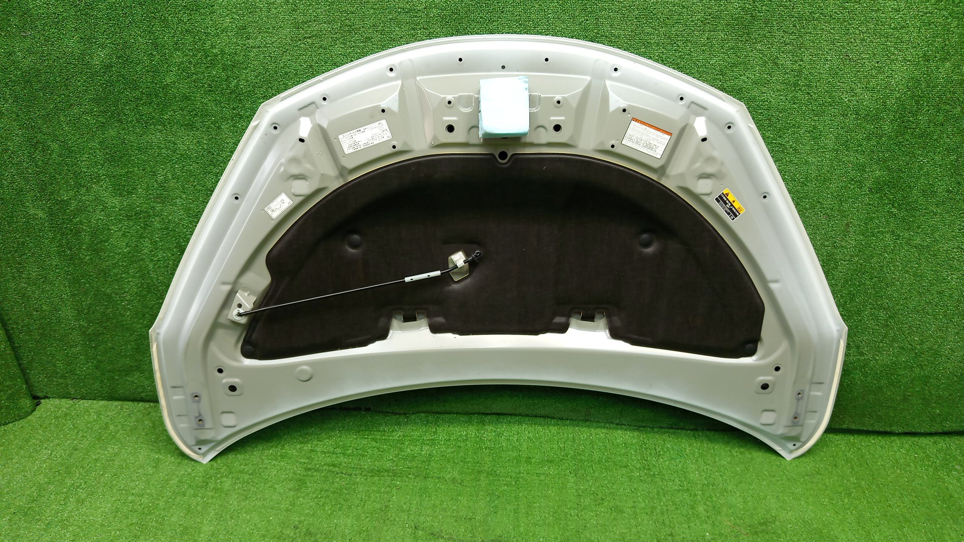 Капот TOYOTA AQUA MXPK11 7696 3 ракурс