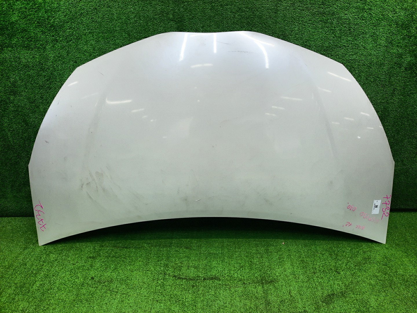 Капот TOYOTA VITZ, YARIS KSP130, NSP130, NSP135, NCP131 7732 1 ракурс