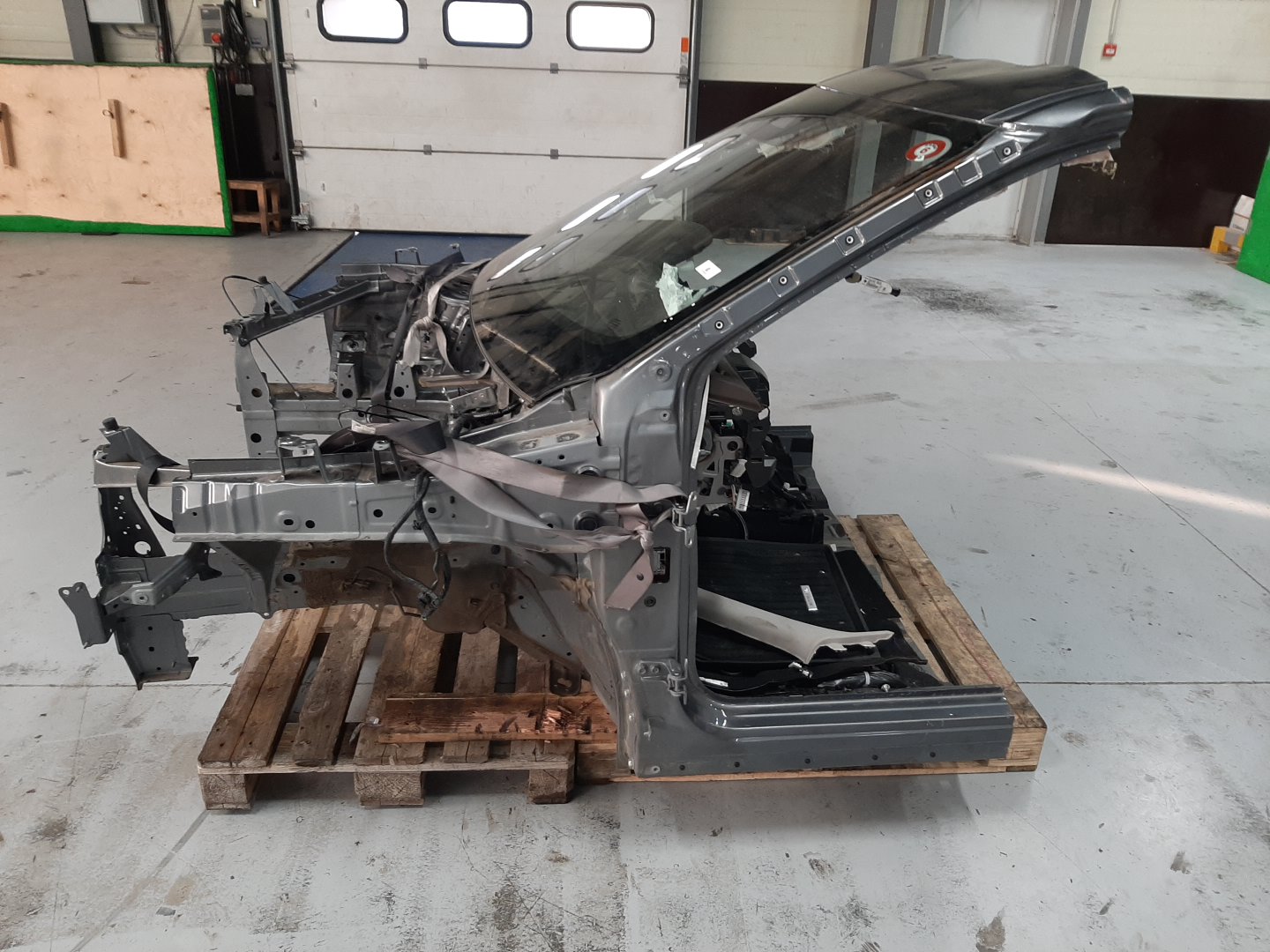 Половинка NISSAN X-TRAIL SNT33 1 ракурс