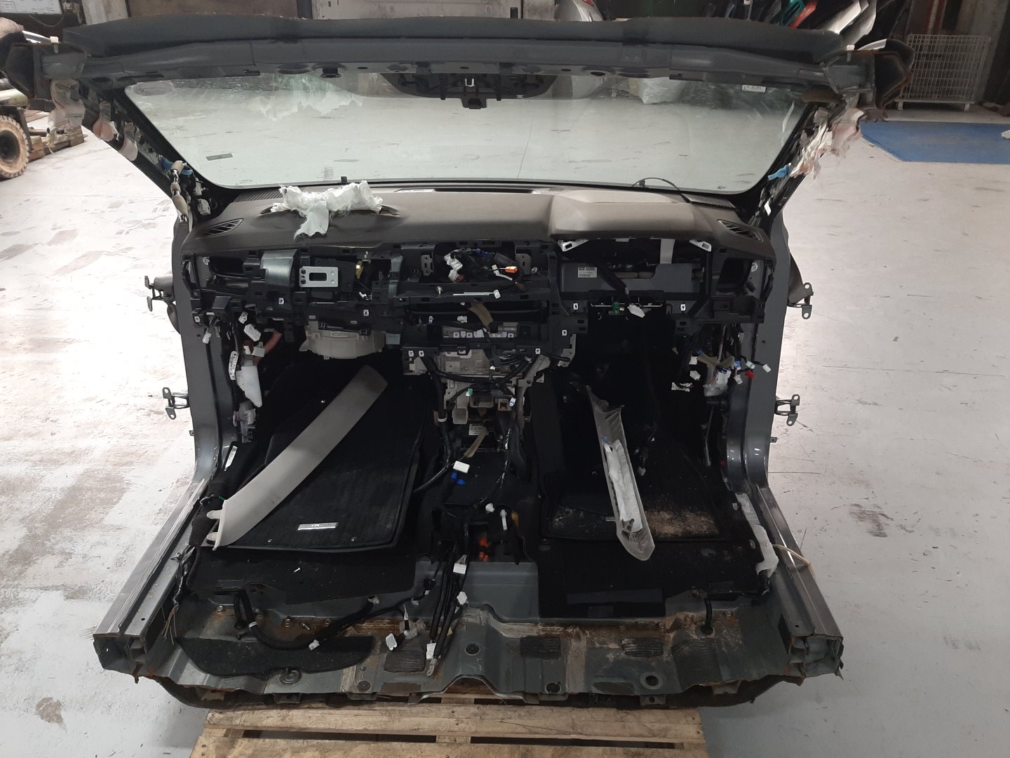 Половинка NISSAN X-TRAIL SNT33 4 ракурс