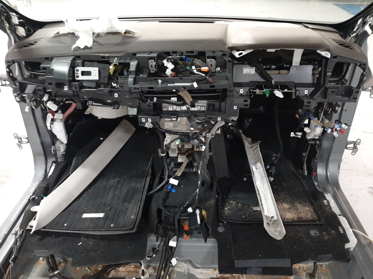 Половинка NISSAN X-TRAIL SNT33 5 ракурс