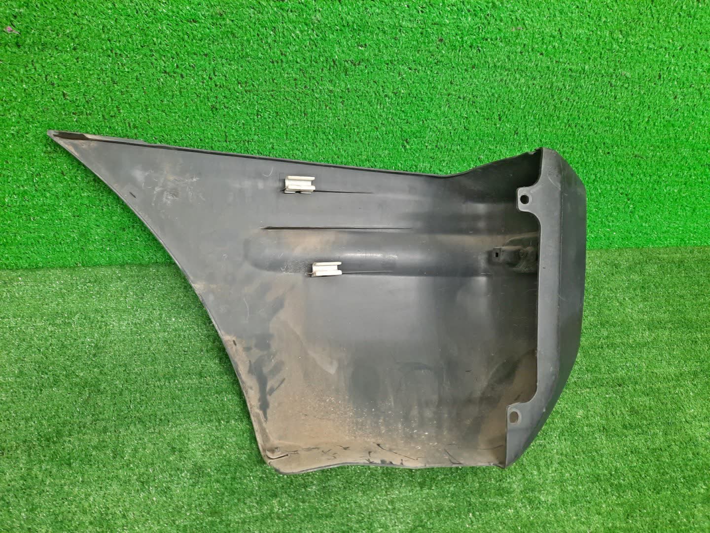 Клык бампера правый задний TOYOTA RAV4 SXA11W, SXA16G 5216142020 2 ракурс