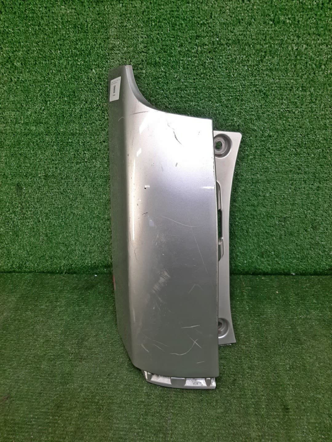 Планка под стоп левая TOYOTA VOXY ZWR80G, ZRR85W, ZRR80W, ZWR80W, ZRR80G, ZRR85G 52165-28010 1 ракурс