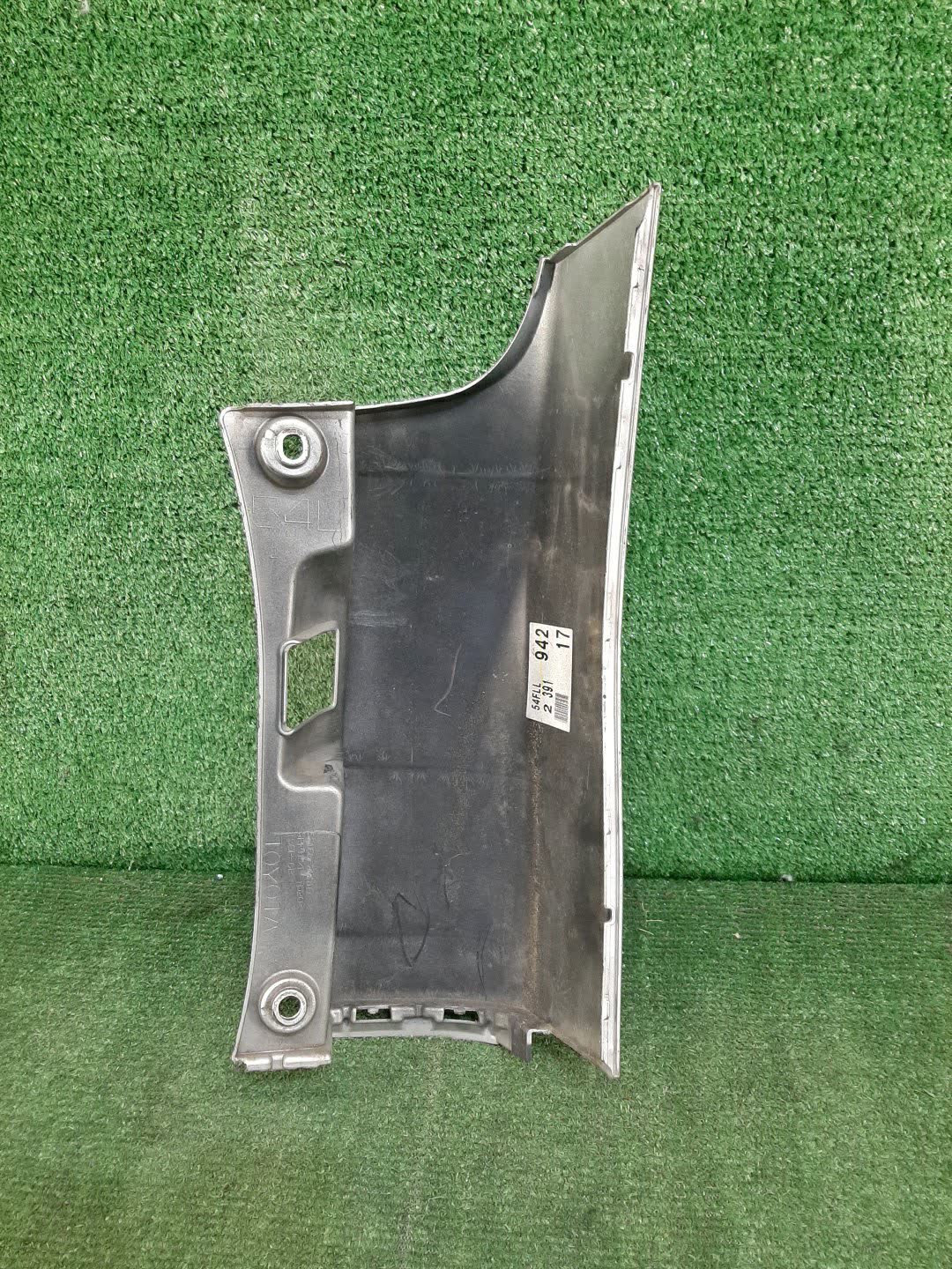 Планка под стоп левая TOYOTA VOXY ZWR80G, ZRR85W, ZRR80W, ZWR80W, ZRR80G, ZRR85G 52165-28010 2 ракурс
