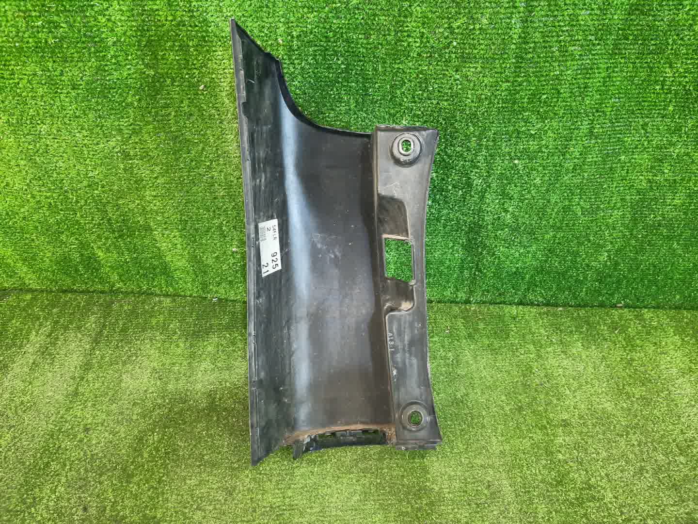 Планка под стоп правая задняя TOYOTA VOXY ZWR80G, ZRR85W, ZRR80W, ZWR80W, ZRR80G, ZRR85G 52165-28010 2 ракурс