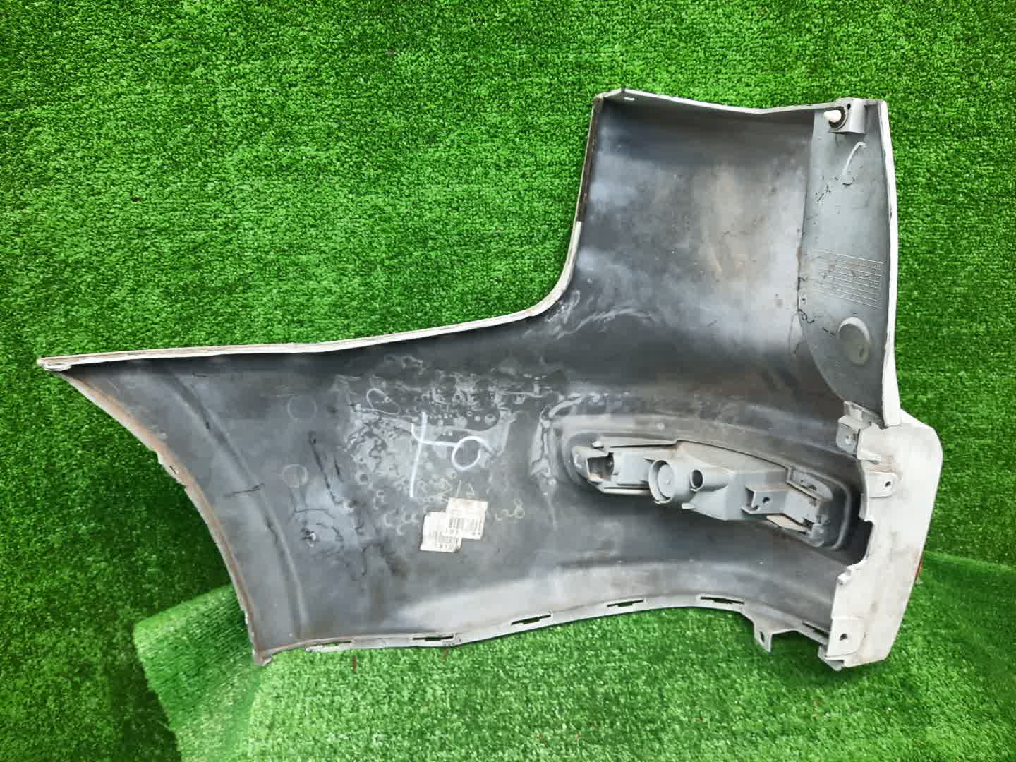 Клык бампера правый MITSUBISHI OUTLANDER CW4W, CW6W, CW5W 6410A218 4 ракурс