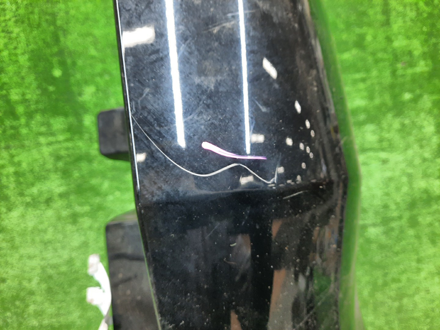 Клык бампера правый задний HONDA STEPWGN RP5 71501-TAA-N000 4 ракурс Клык бампера правый задний HONDA STEPWGN RP5 71501-TAA-N000 4 ракурс