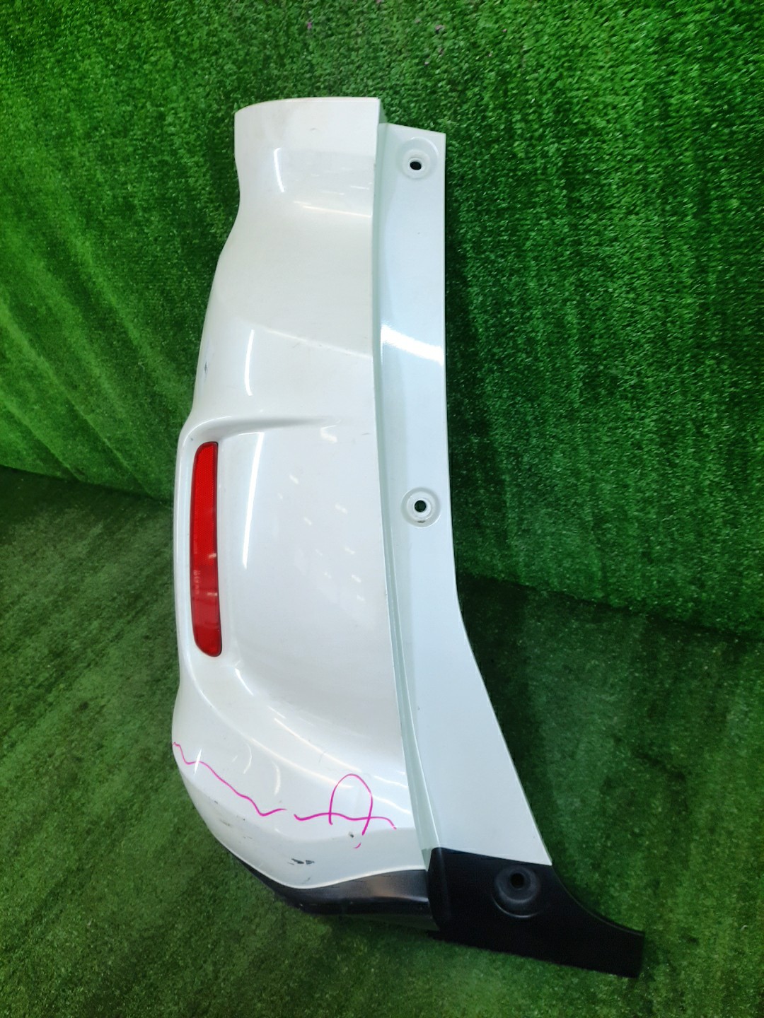 Клык бампера левый задний HONDA FREED+ GB7 4 ракурс Клык бампера левый задний HONDA FREED+ GB7 4 ракурс