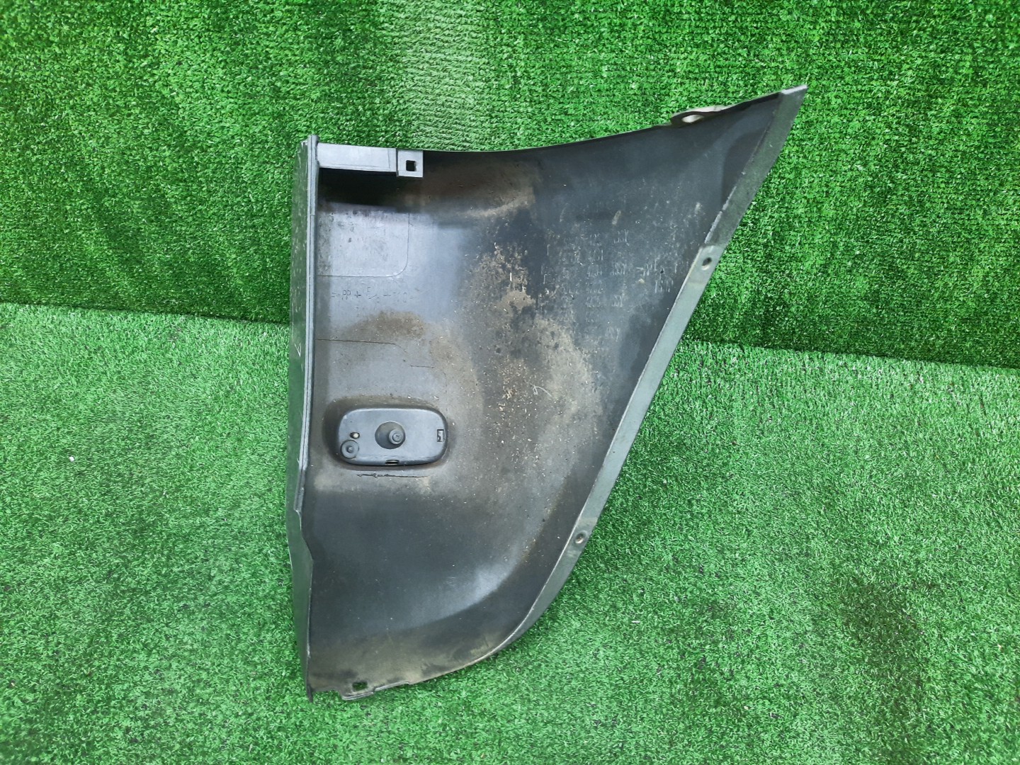 Клык бампера правый задний TOYOTA RAV4 ACA20W, ZCA25W 3 ракурс