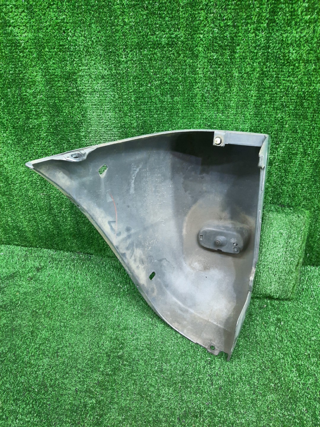 Клык бампера правый задний TOYOTA RAV4 ACA20W, ZCA25W 2 ракурс