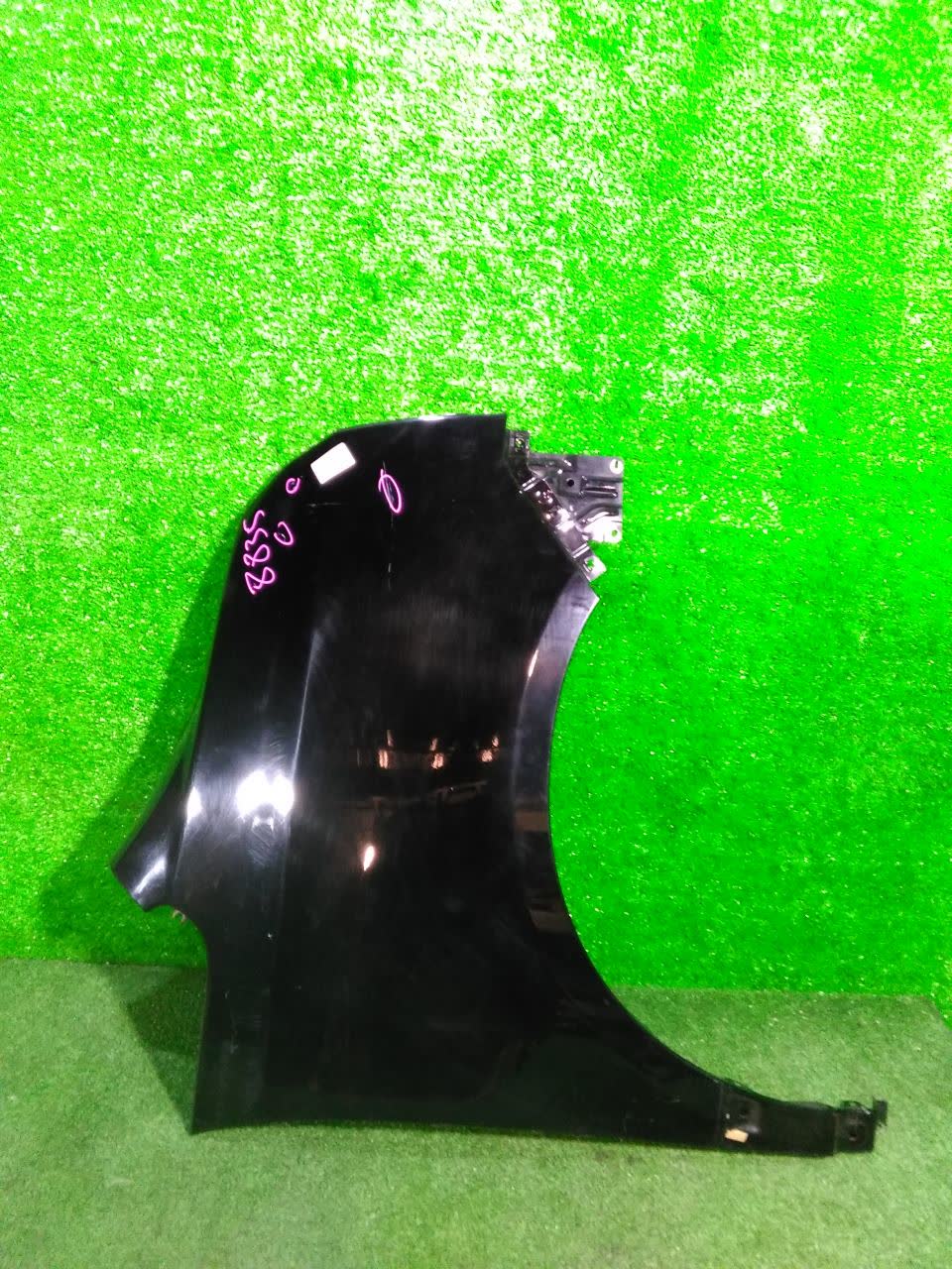 Крыло правое переднее TOYOTA VOXY ZRR75W, ZRR70W, ZRR75G, ZRR70G 8835 1 ракурс