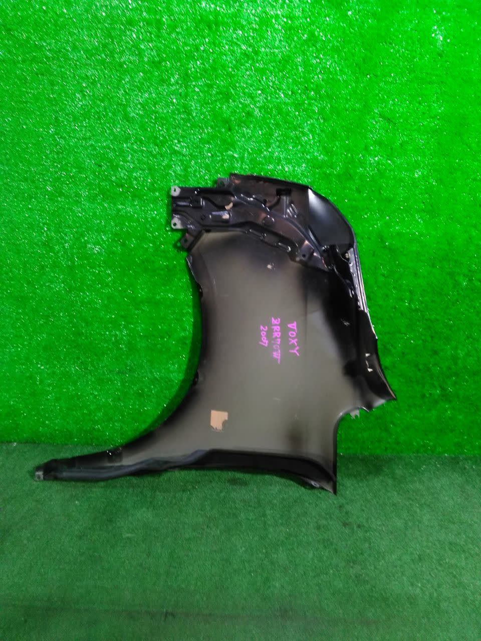 Крыло правое переднее TOYOTA VOXY ZRR75W, ZRR70W, ZRR75G, ZRR70G 8835 3 ракурс
