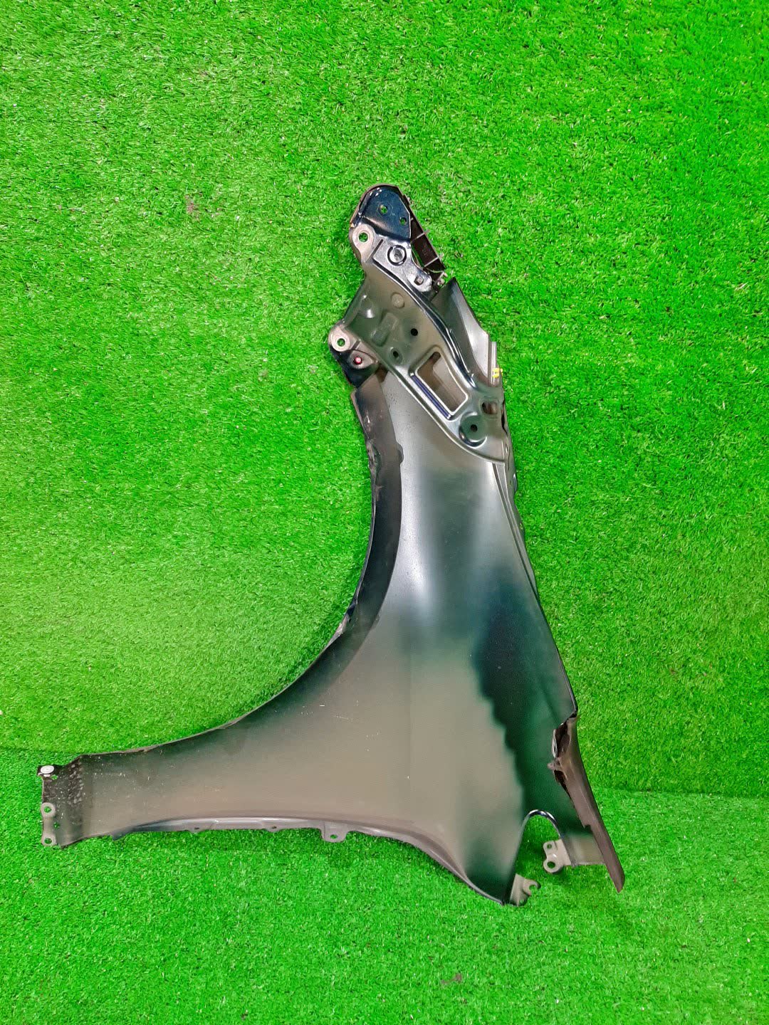 Крыло правое переднее TOYOTA COROLLA ZWE211, ZRE212, NRE210, ZWE214, ZWE214W, ZWE211W, NRE210W, ZRE212W 6056 4 ракурс
