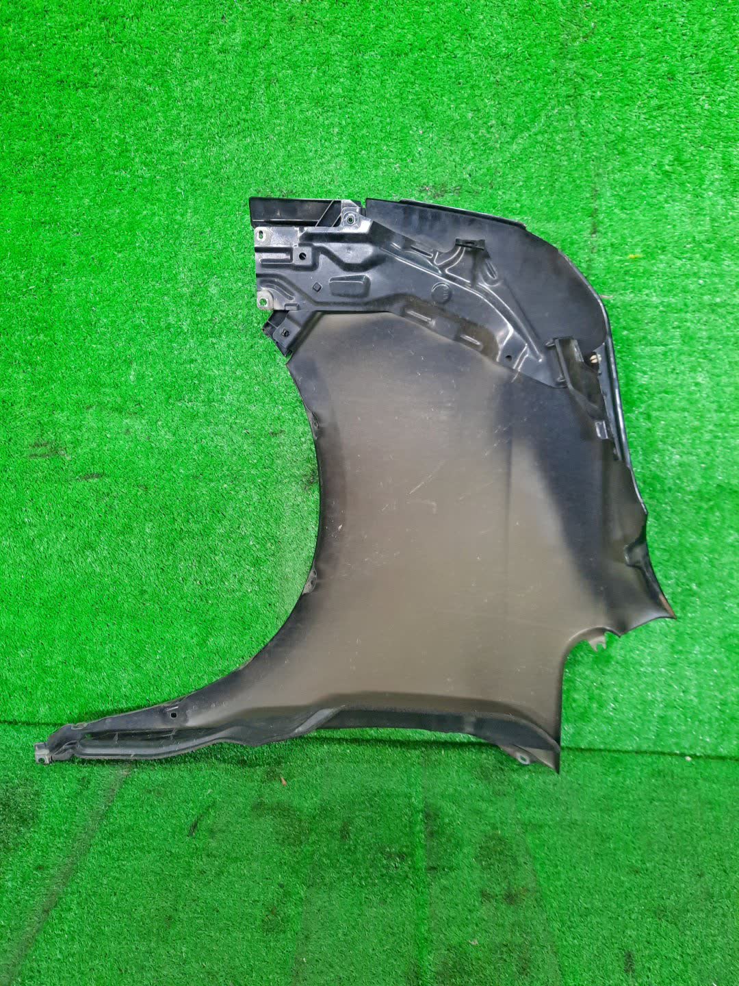 Крыло правое переднее TOYOTA VOXY ZRR75W, ZRR70W, ZRR75G, ZRR70G 9604 4 ракурс