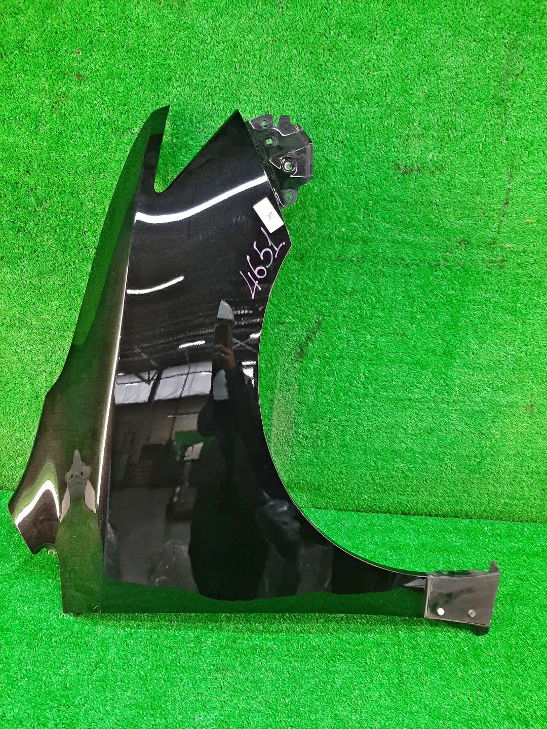 Крыло правое переднее NISSAN ELGRAND E52 4651 1 ракурс
