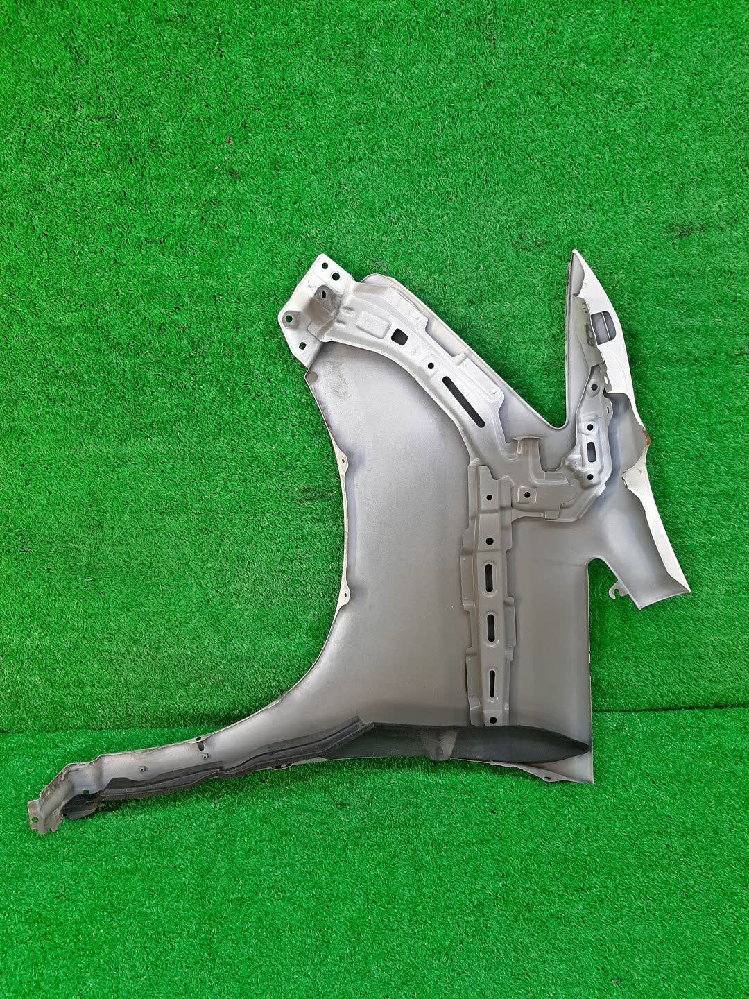 Крыло правое переднее TOYOTA VELLFIRE ANH25W, GGH25W, GGH20W, ANH20W 4904 3 ракурс