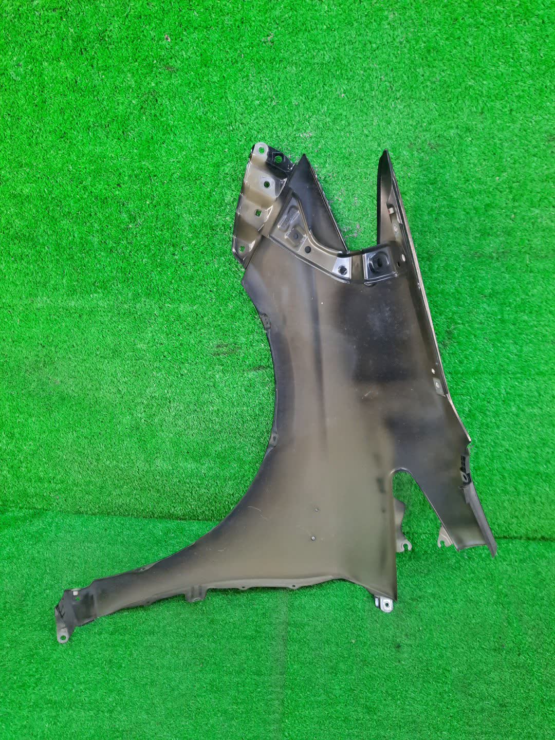 Крыло правое переднее TOYOTA PRIUS ZVW30 9504 5 ракурс