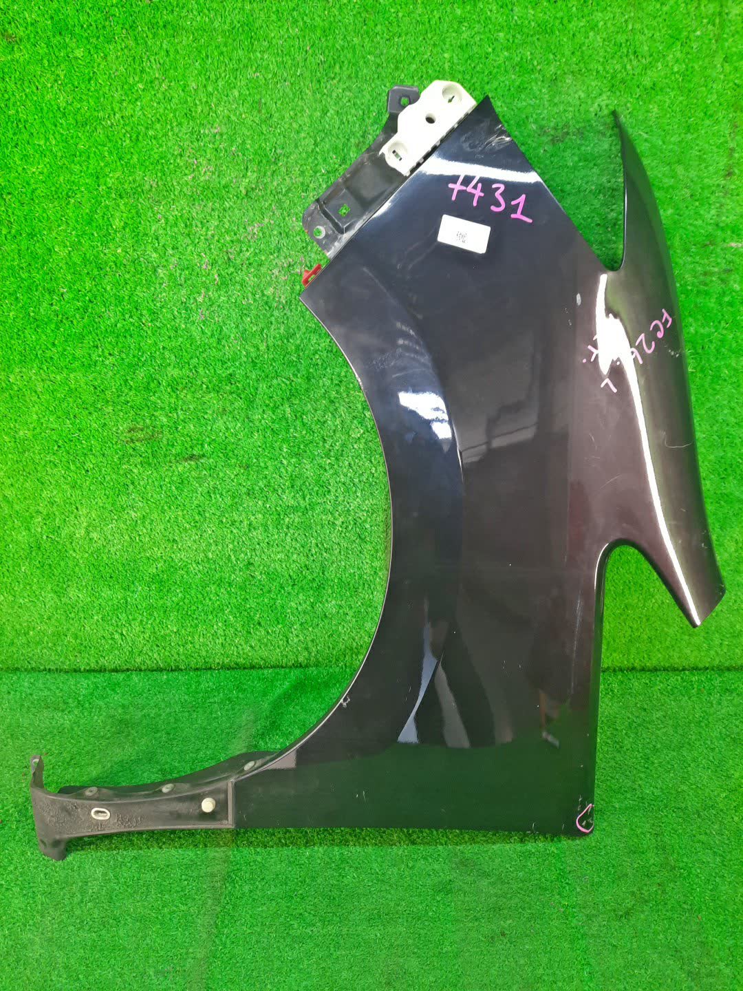Крыло левое переднее NISSAN SERENA C26 7431 1 ракурс