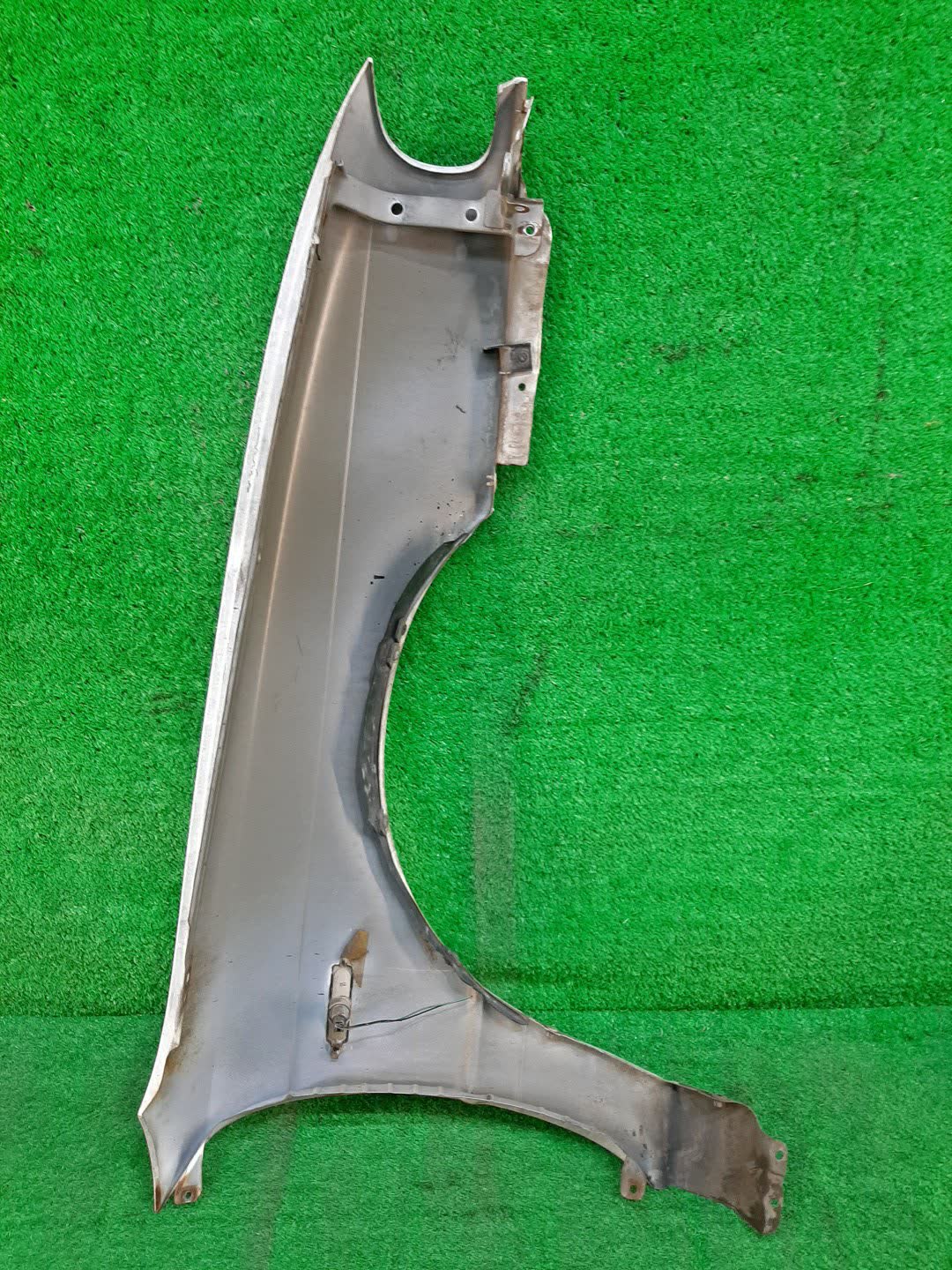 Крыло левое переднее NISSAN PRESEA R10 0507 4 ракурс