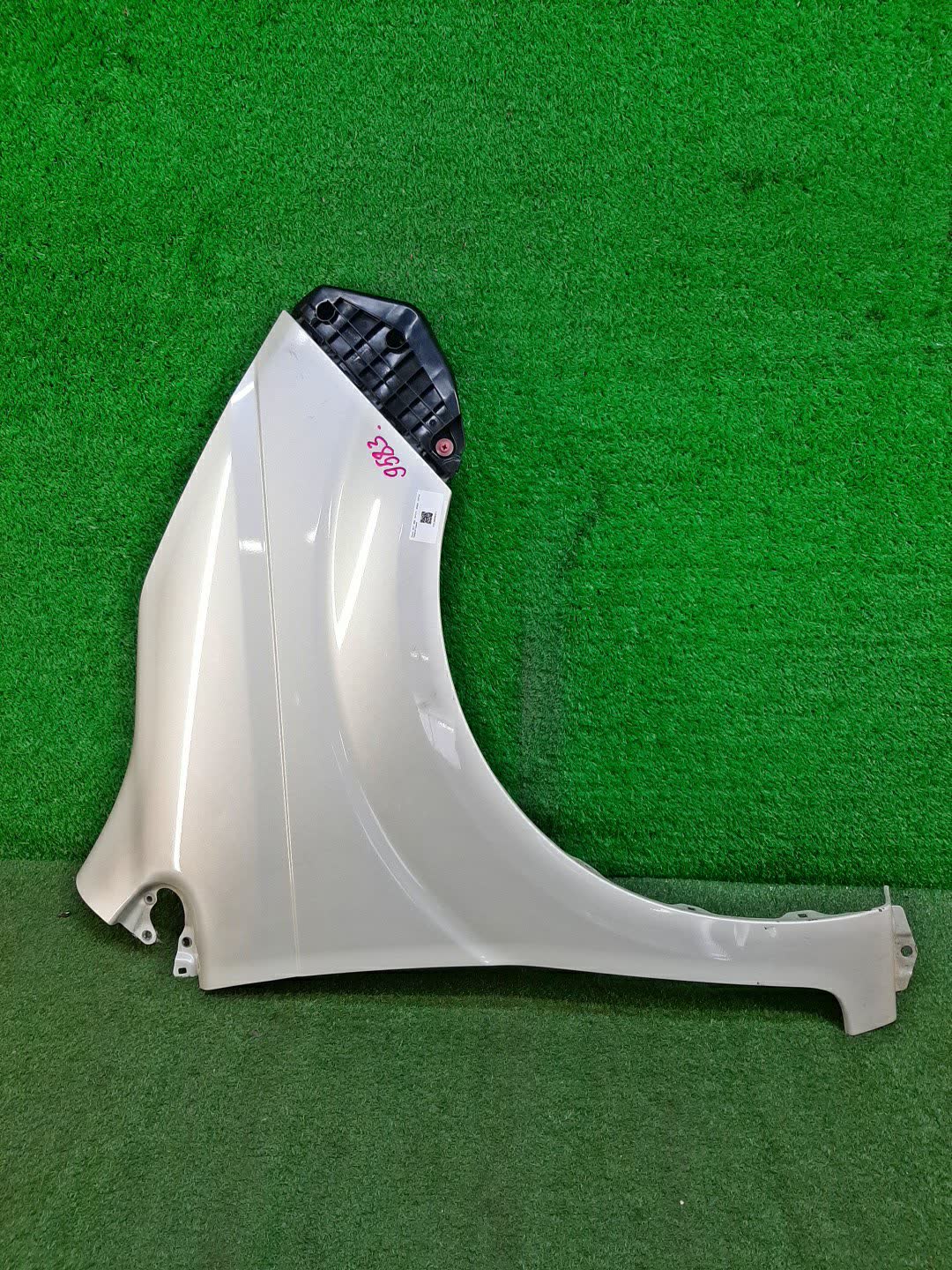 Крыло правое переднее TOYOTA SPADE NCP141, NSP140, NSP141, NCP145 9583 1 ракурс
