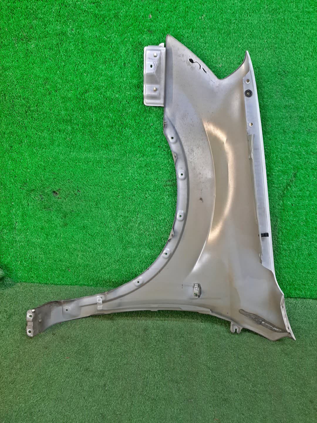 Крыло правое переднее NISSAN DUALIS J10, KNJ10, KJ10, NJ10 0124 4 ракурс