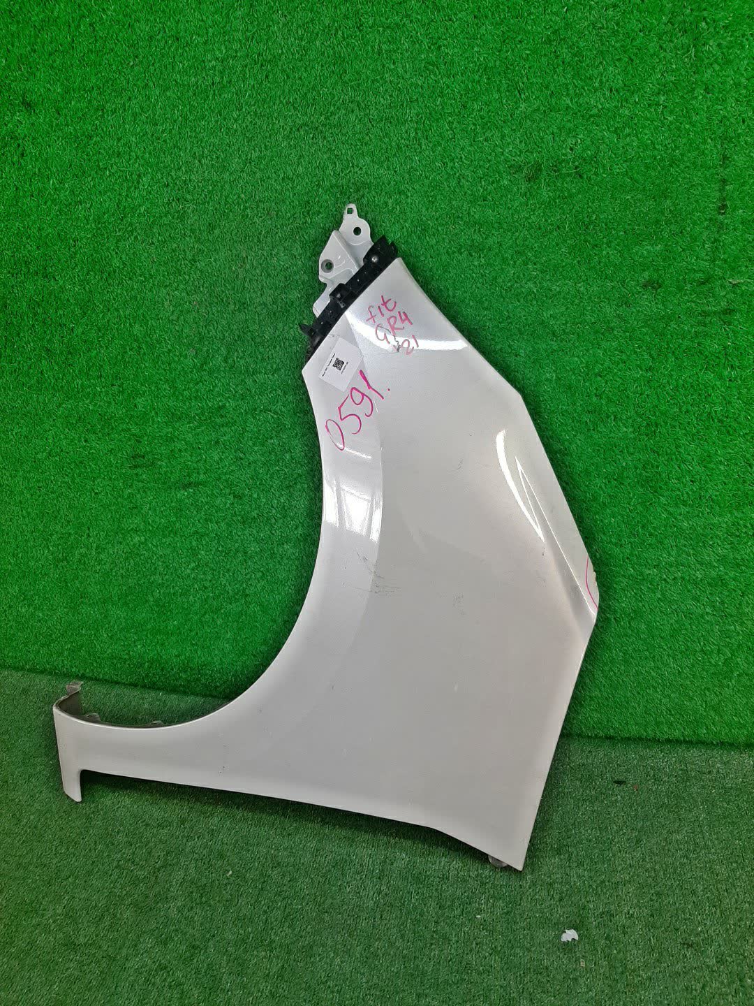 Крыло левое переднее HONDA FIT, JAZZ GR3, GR4, GR2, GR1, GR6, GR5, GR7,  0591 1 ракурс
