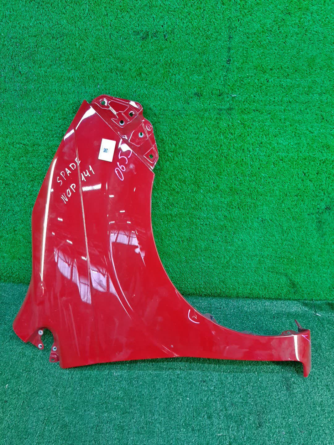 Крыло правое переднее TOYOTA SPADE NCP141, NSP140, NSP141, NCP145 0653 1 ракурс