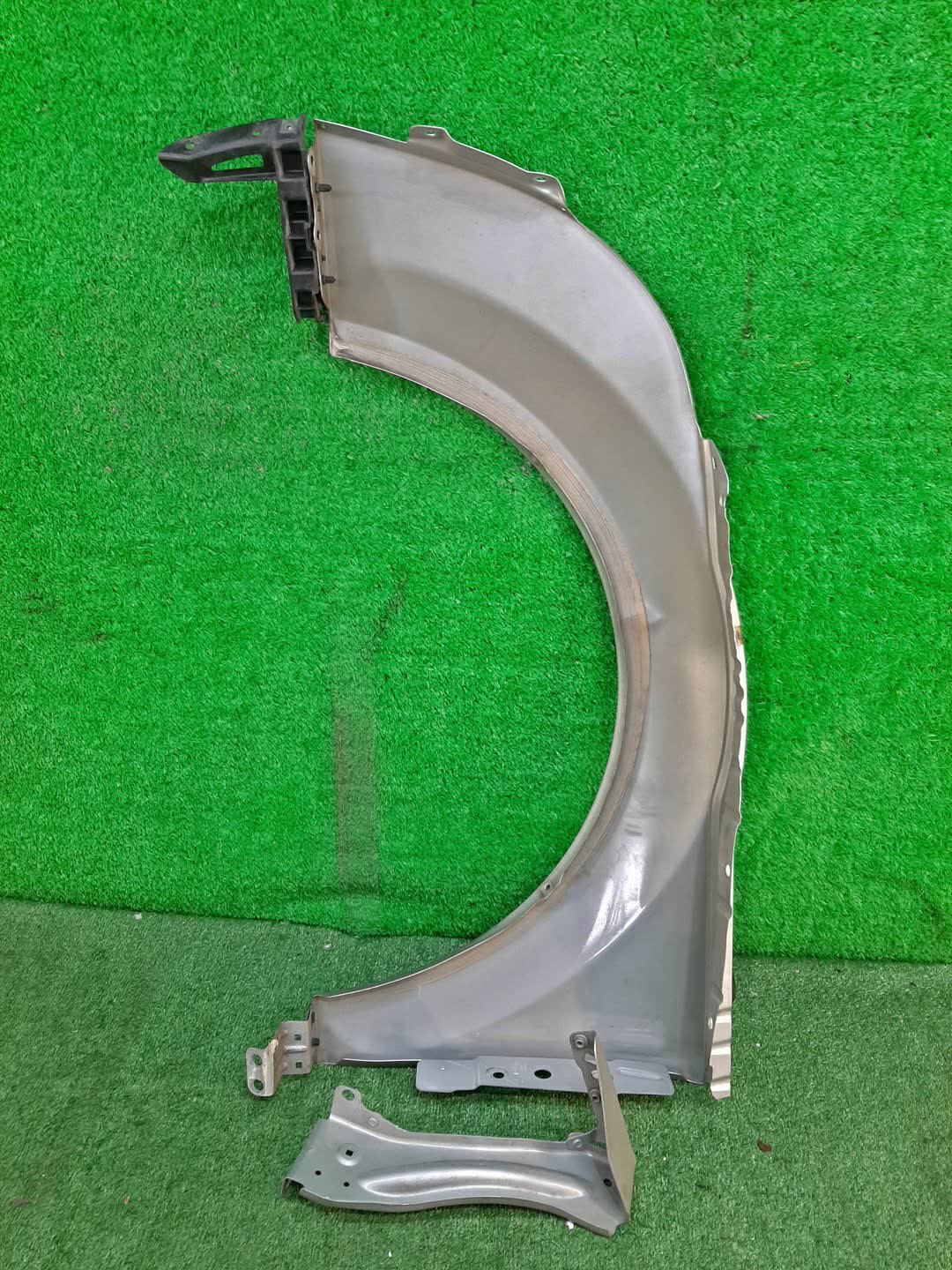 Крыло правое переднее AUDI TT 8J9, 8J3 8J0821104B 4 ракурс