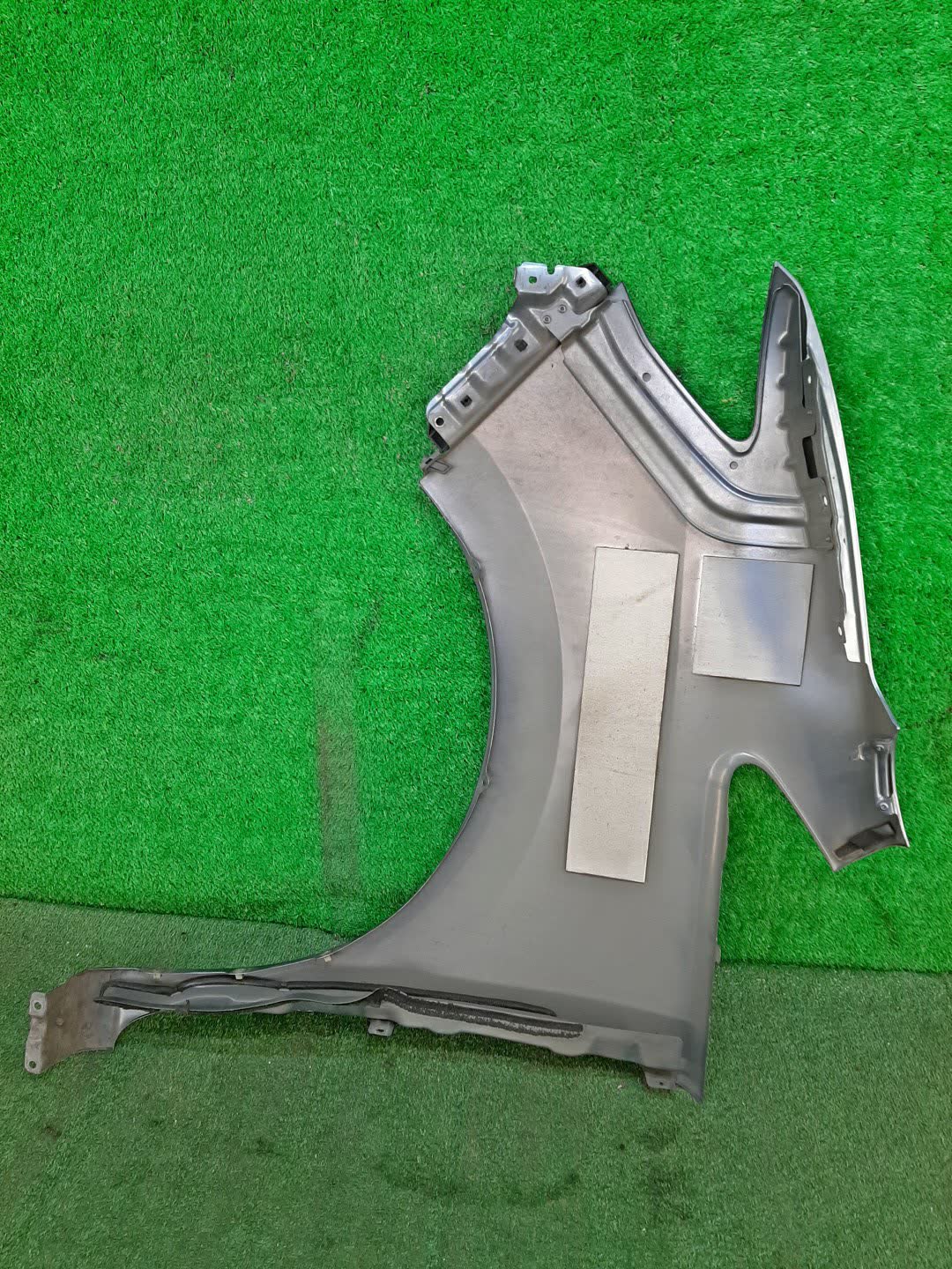 Крыло правое переднее NISSAN SERENA C26 2104 4 ракурс
