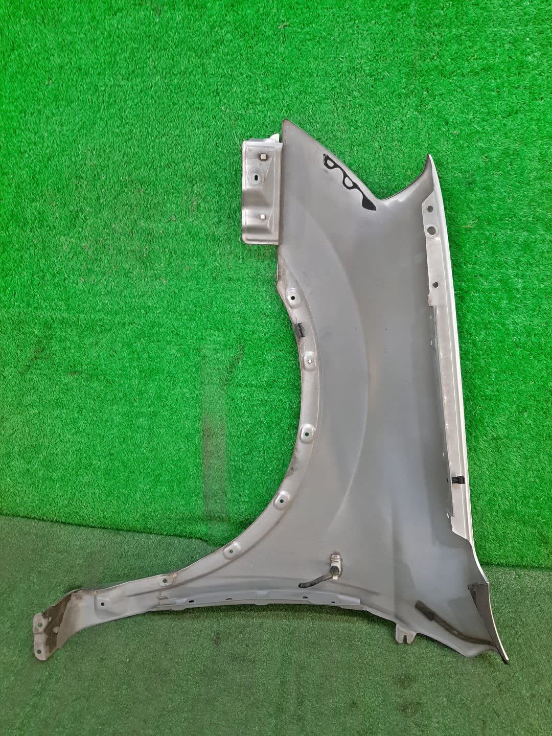 Крыло правое переднее NISSAN DUALIS J10, KNJ10, KJ10, NJ10 2932 3 ракурс