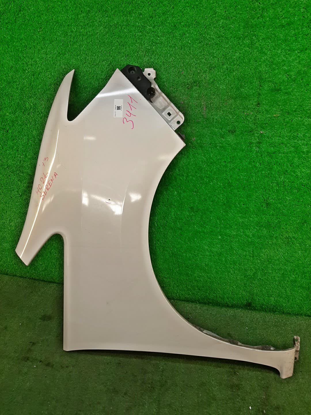 Крыло правое переднее NISSAN SERENA HC26 3411 1 ракурс