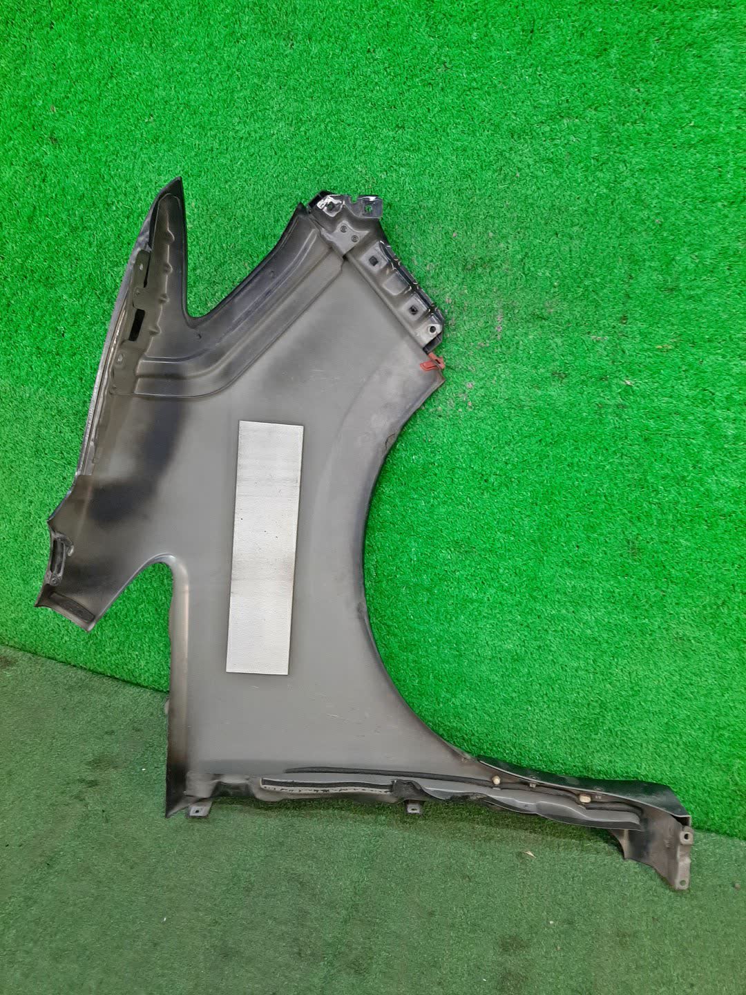 Крыло левое переднее NISSAN SERENA C26 3902 2 ракурс