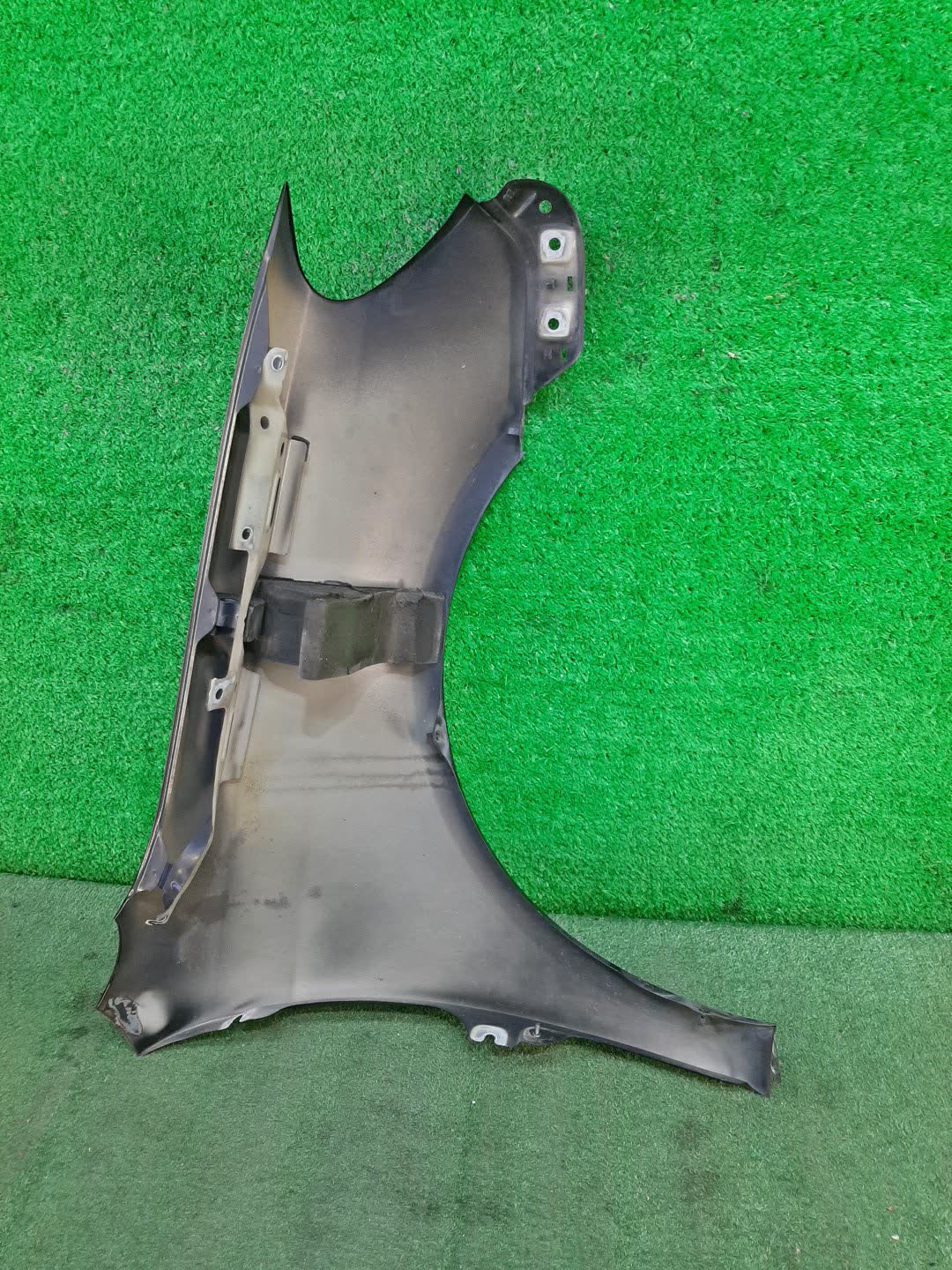 Крыло левое переднее VOLKSWAGEN GOLF 5K1, MK6, AJ5 1K9821021 3 ракурс