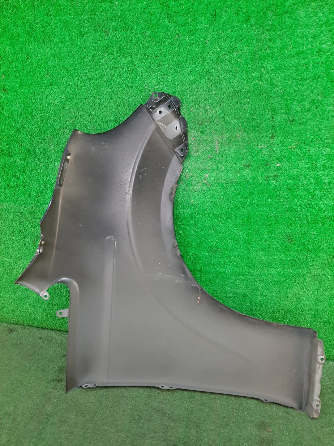 Крыло левое переднее TOYOTA PORTE NCP141, NSP140, NSP141, NCP145 3970 4 ракурс