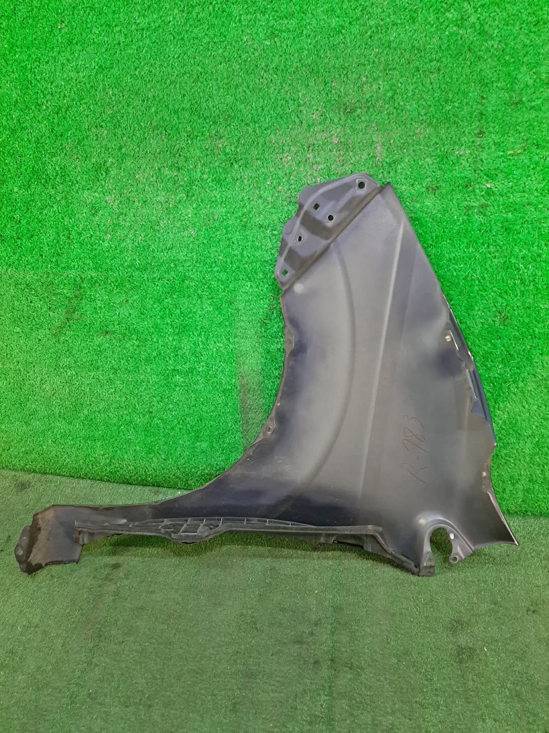 Крыло правое переднее TOYOTA SPADE NCP141, NSP140, NSP141, NCP145 4101 3 ракурс