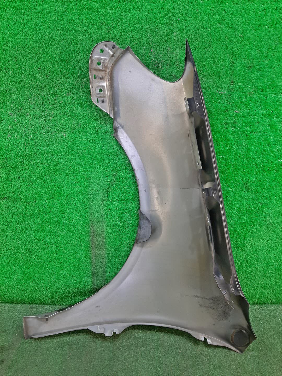 Крыло правое переднее VOLKSWAGEN GOLF 5K1, MK6, AJ5 1K9821022 3 ракурс