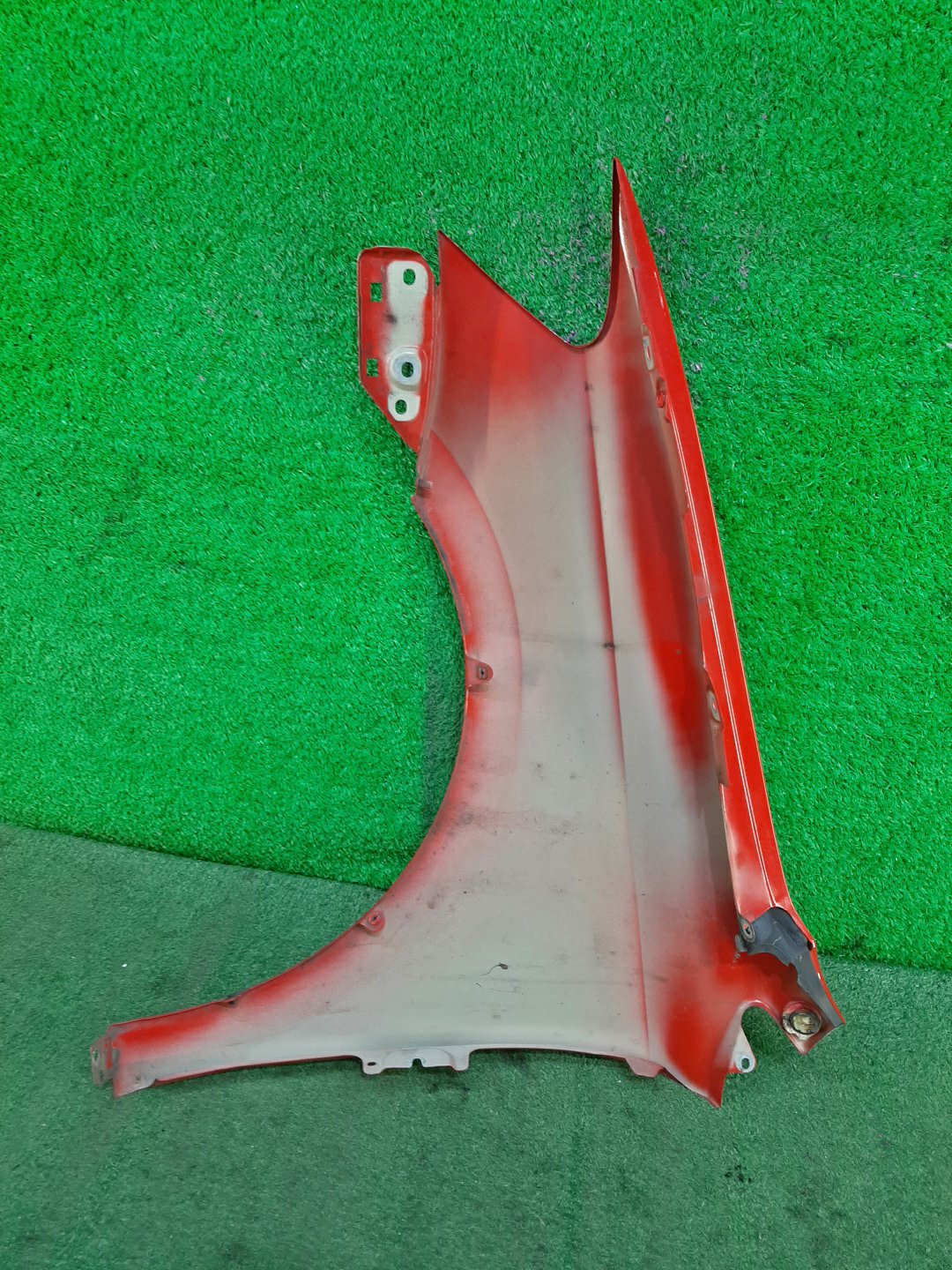 Крыло правое переднее VOLKSWAGEN POLO 6R1 6R0821106J 3 ракурс
